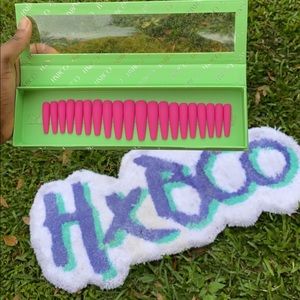 Matte pink press on nails